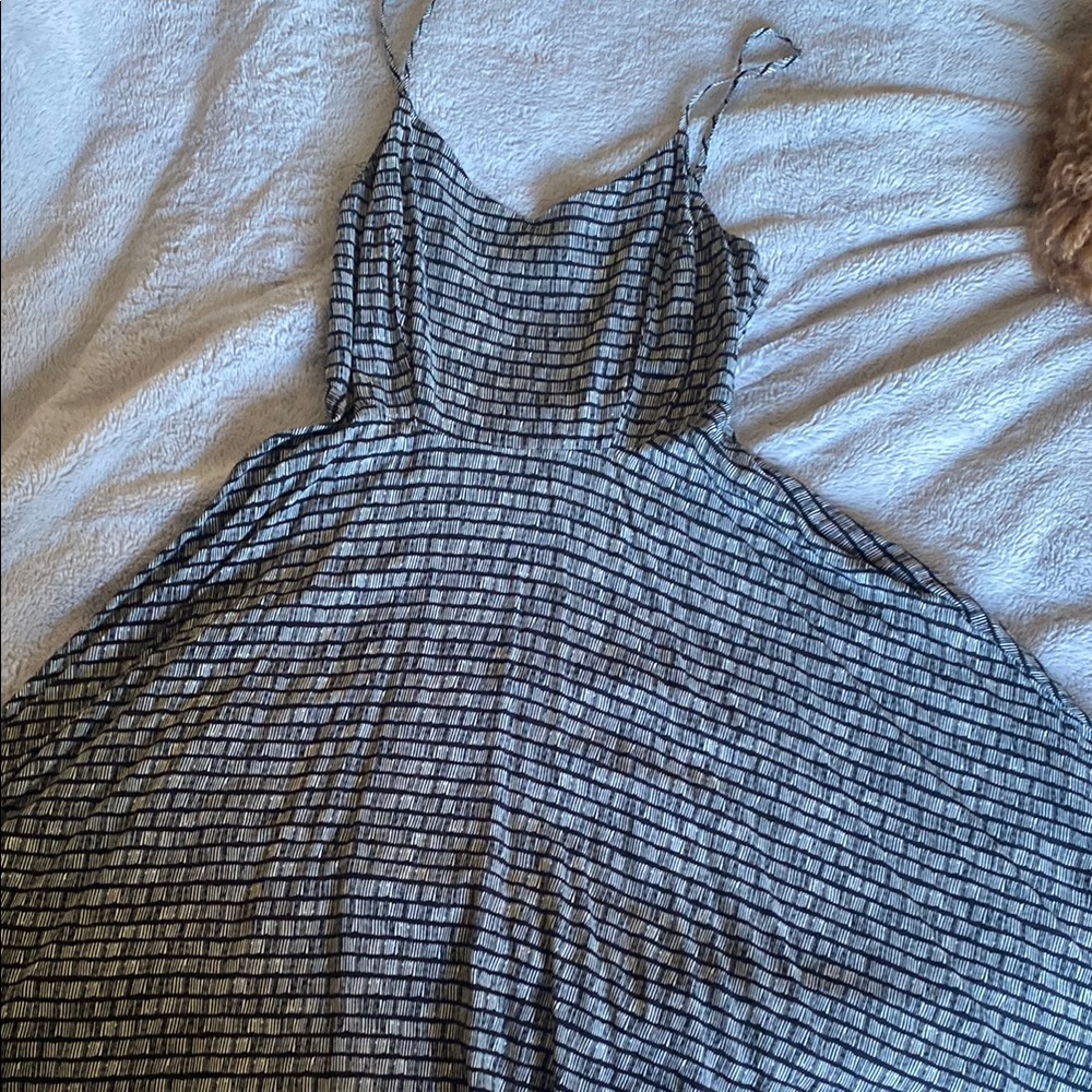Old Navy Black and White Sleeveless Sundress